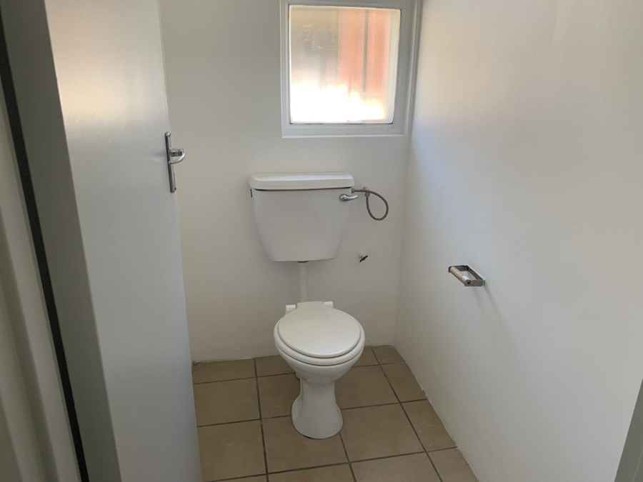 To Let Commercial Property for Rent in Montague Gardens Western Cape
